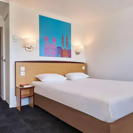 Kyriad Direct Ouest - Zénith Szálloda Strasbourg