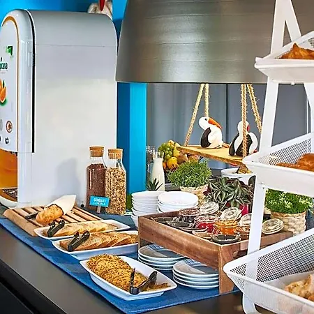Kyriad Direct Ouest - Zénith Szálloda Strasbourg