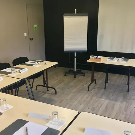 Kyriad Direct Ouest - Zénith Hotel Estrasburgo