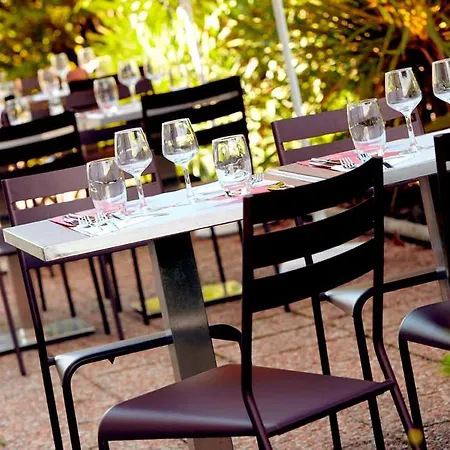 Kyriad Direct Ouest - Zenith 2*