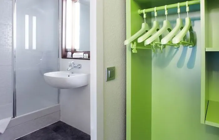 Kyriad Direct Ouest - Zenith Strazburg