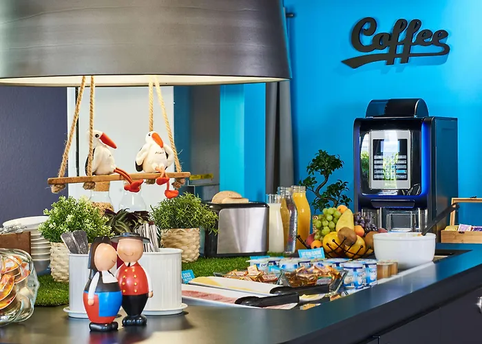 Otel Kyriad Direct Ouest - Zenith 2*