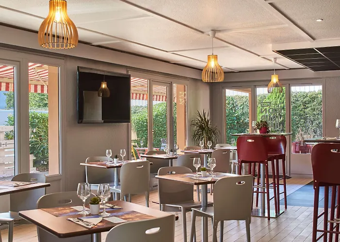 Otel Kyriad Direct Ouest - Zenith