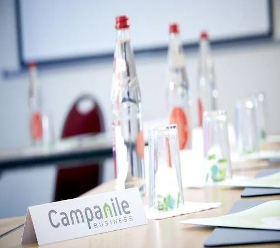 Kyriad Direct Ouest - Zenith Hotel