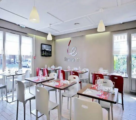 Otel Kyriad Direct Ouest - Zenith Strazburg