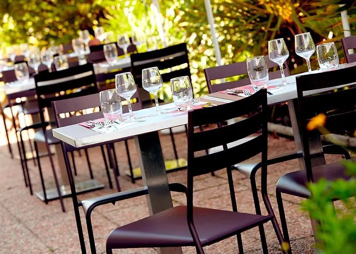 Kyriad Direct Ouest - Zenith 2*