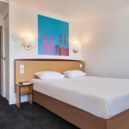Hotel Kyriad Direct Ouest - Zénith 2*