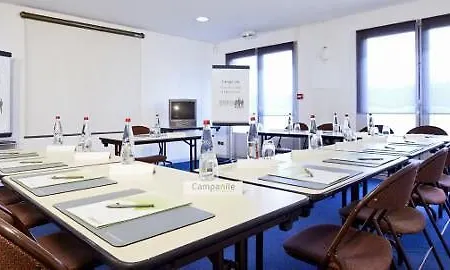 Kyriad Direct Ouest - Zénith Hotel