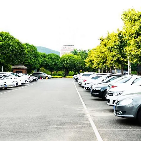 Kyriad Direct Ouest - Zénith