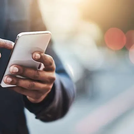 Kyriad Direct Ouest - Zénith Hotel 2*