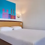 Kyriad Direct Ouest - Zenith 2*