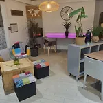 Hotel Kyriad Direct Ouest - Zenith 2*