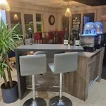 Kyriad Direct Ouest - Zenith 2* Strasbourg