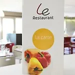 Kyriad Direct Ouest - Zenith Hotel