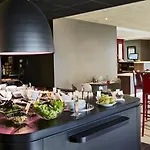 Kyriad Direct Ouest - Zenith 2*