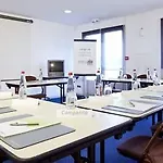 Kyriad Direct Ouest - Zenith Hotel