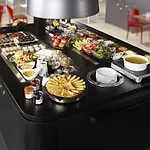 Kyriad Direct Ouest - Zenith Hotel