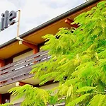 Kyriad Direct Ouest - Zenith